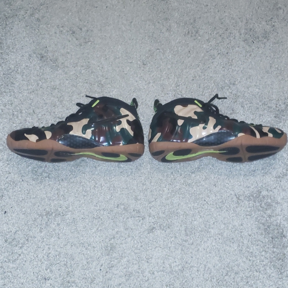Nike foamposite camouflage